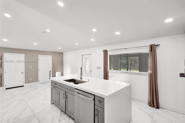 2001 N 22nd Ave, Hollywood, FL 33020