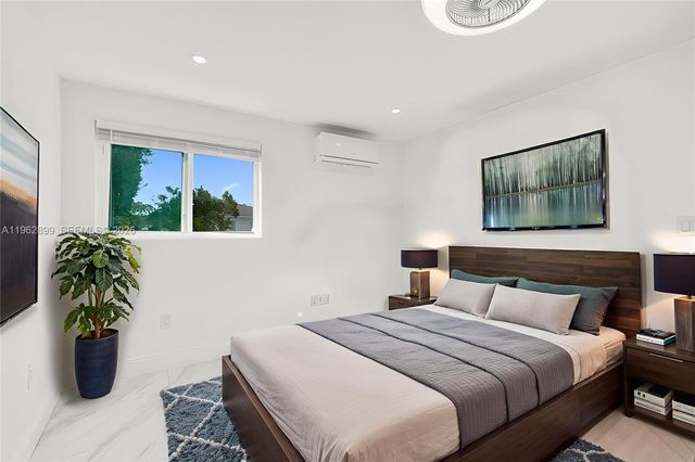 2001 N 22nd Ave, Hollywood, FL 33020