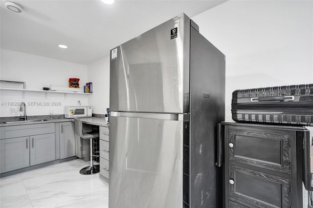 2001 N 22nd Ave, Hollywood, FL 33020