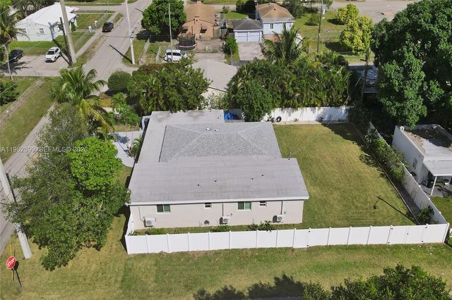 2001 N 22nd Ave, Hollywood, FL 33020