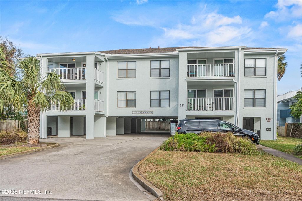 221 6TH Avenue S, E, Jacksonville Beach, FL 32250
