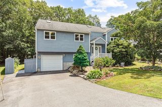 9 Ivy Hollow Court, Cranston, RI 02921