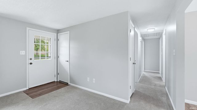 6211 Glenview Drive, Fort Wayne, IN 46815