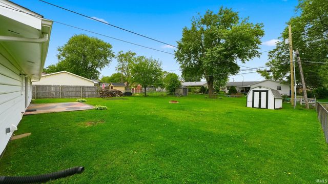 6211 Glenview Drive, Fort Wayne, IN 46815