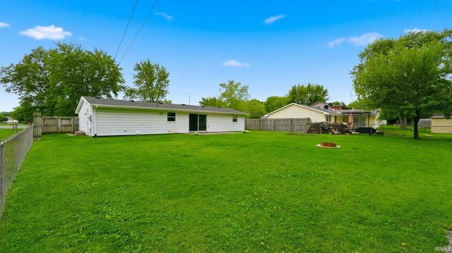 6211 Glenview Drive, Fort Wayne, IN 46815
