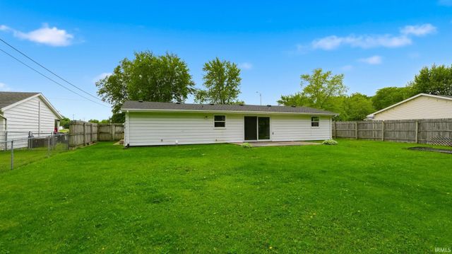 6211 Glenview Drive, Fort Wayne, IN 46815