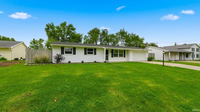 6211 Glenview Drive, Fort Wayne, IN 46815