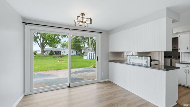 6211 Glenview Drive, Fort Wayne, IN 46815