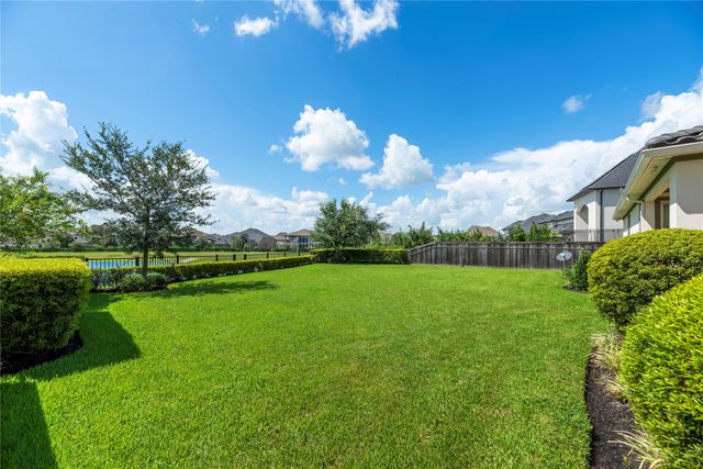 10643 Crystal Spring Drive, Missouri City, TX 77459