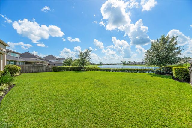 10643 Crystal Spring Drive, Missouri City, TX 77459