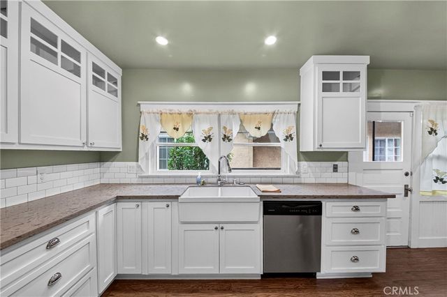 1705 W 52nd, Los Angeles, CA 90062