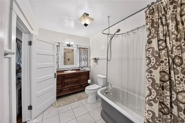 1705 W 52nd, Los Angeles, CA 90062