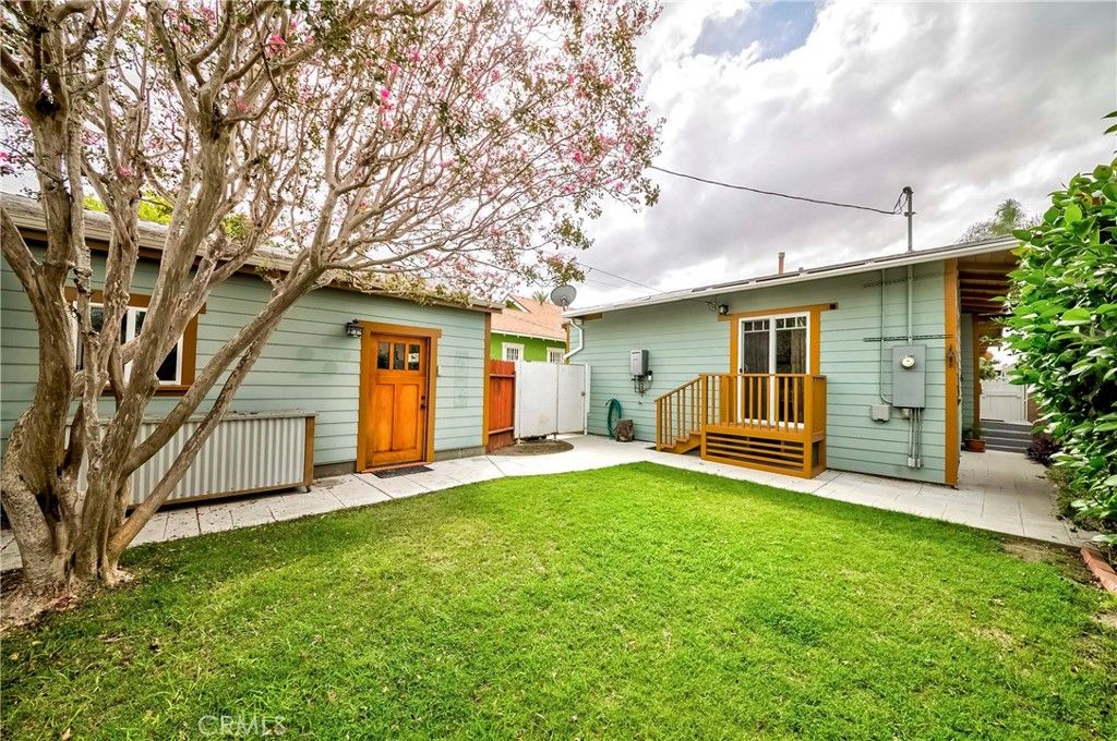 1705 W 52nd, Los Angeles, CA 90062 — photo 2