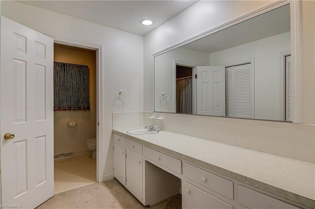 4148 Mill Creek Road, Winston-salem, NC 27106
