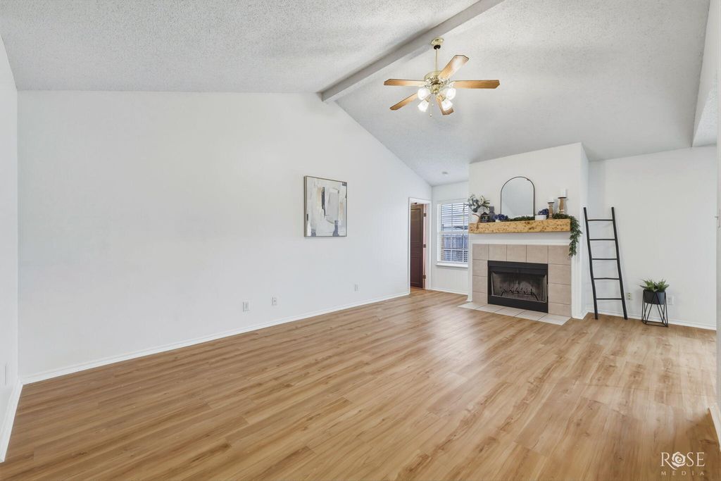 Image 10 of property listing at 1223 Wallace Lane, San Angelo, TX 76905