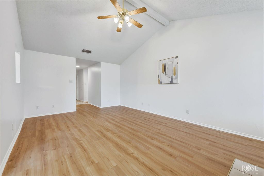 Image 13 of property listing at 1223 Wallace Lane, San Angelo, TX 76905