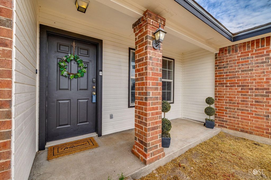Image 7 of property listing at 1223 Wallace Lane, San Angelo, TX 76905