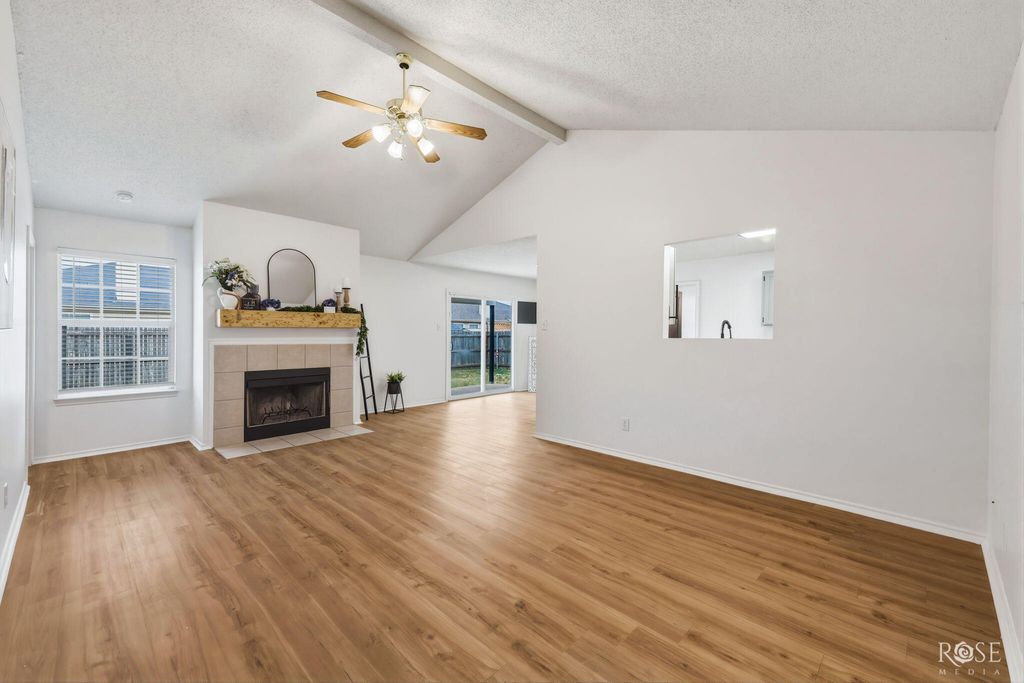 Image 9 of property listing at 1223 Wallace Lane, San Angelo, TX 76905