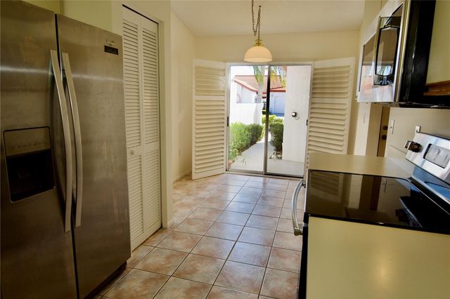 4172 MARSEILLES AVENUE 3255, Sarasota, FL 34233