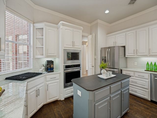 5109 Remington Park Drive, Flower Mound, TX 75028