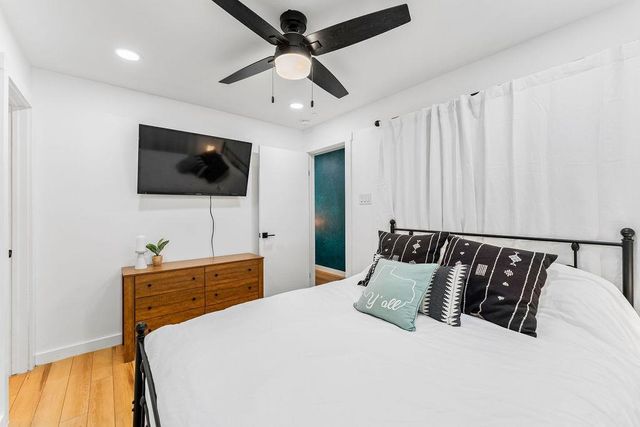1840 Burton DR 172, Austin, TX 78741