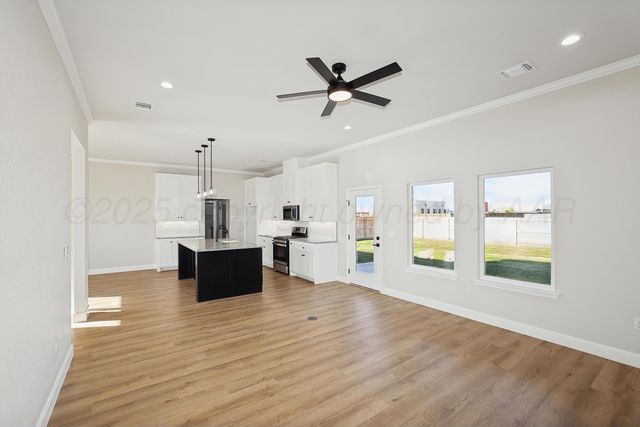 32 BUCKSTON Drive, Canyon, TX 79015