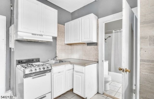 598 Chancellor Ave, Irvington Twp., NJ 07111