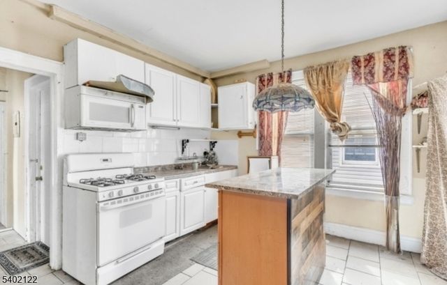 598 Chancellor Ave, Irvington Twp., NJ 07111