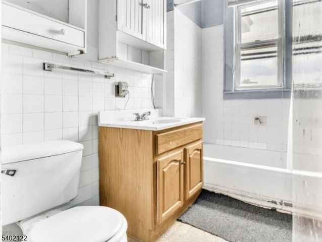 598 Chancellor Ave, Irvington Twp., NJ 07111