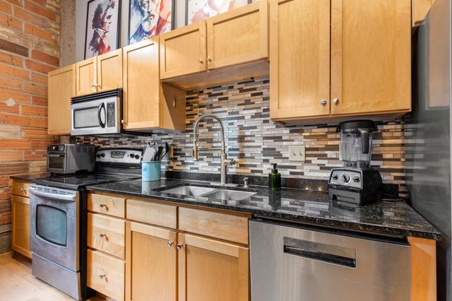 521 S 7th Street 223, Minneapolis, MN 55415