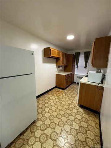 50 Fairview Avenue APT 3A, Norwalk, CT 06850