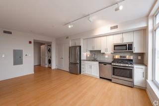 77 New 419, Cambridge, MA 02138