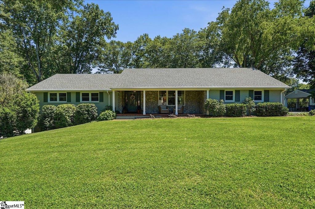 109 Trafalgar Road, Greenville, SC 29617