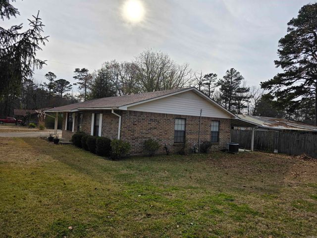 800 N Eve Street, Mena, AR 71953