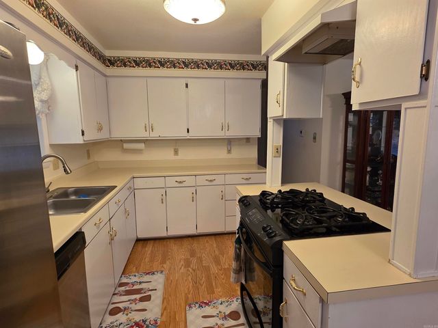 800 N Eve Street, Mena, AR 71953