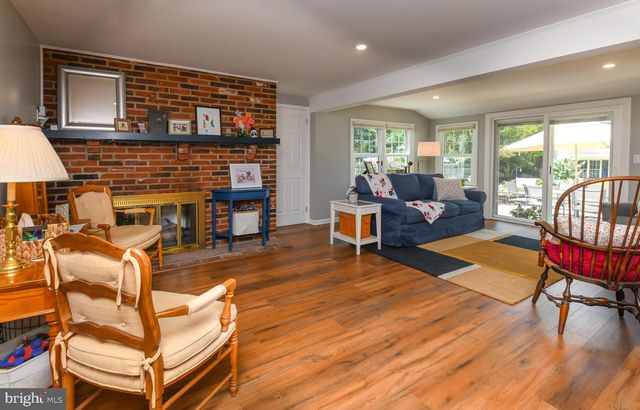 434 WESTWOOD DR, West Deptford, NJ 08096