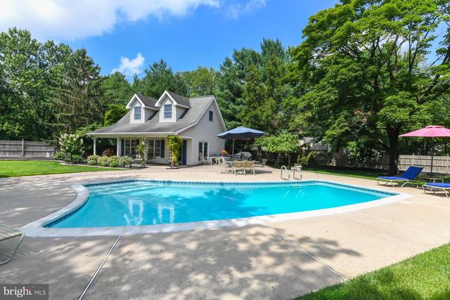 434 WESTWOOD DR, West Deptford, NJ 08096