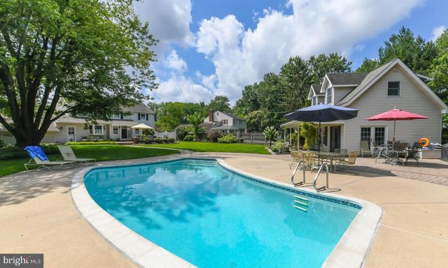 434 WESTWOOD DR, West Deptford, NJ 08096