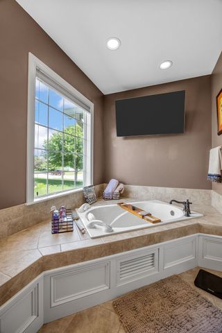 2330 Timber Creek Drive, Marion, IA 52302