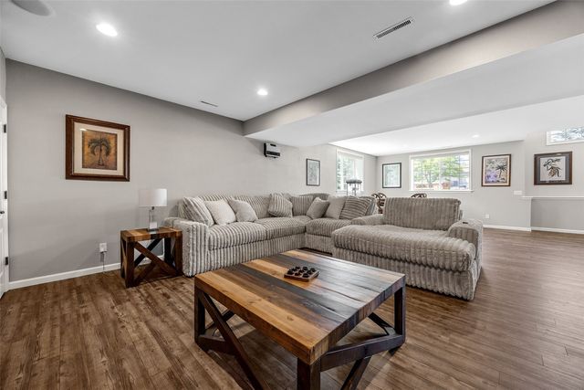2330 Timber Creek Drive, Marion, IA 52302