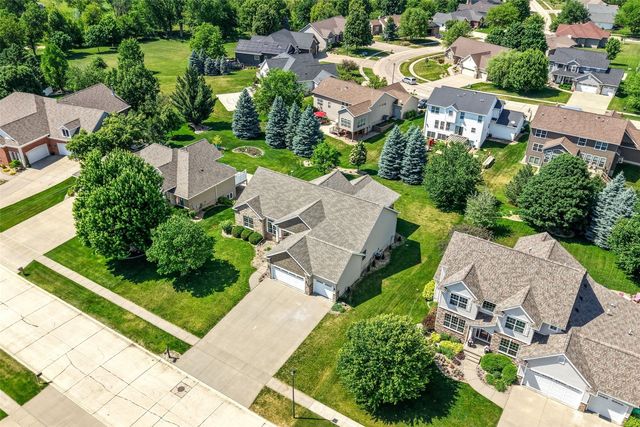 2330 Timber Creek Drive, Marion, IA 52302
