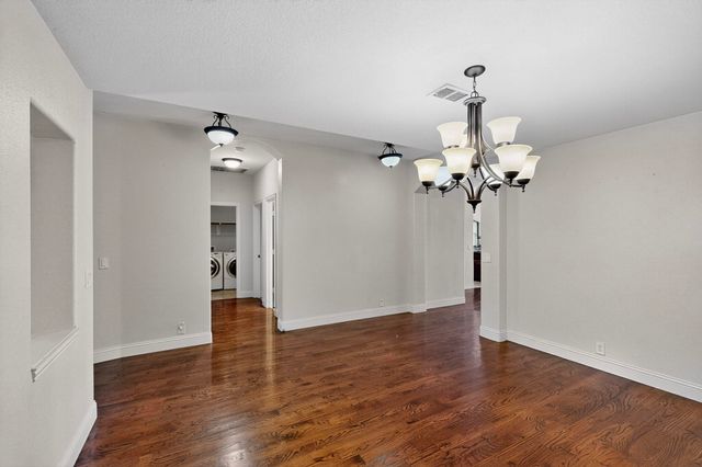 1310 Hearthstone Drive, Burleson, TX 76028