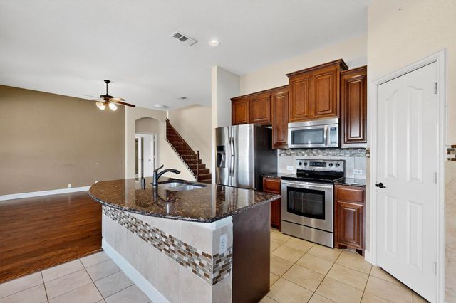 1310 Hearthstone Drive, Burleson, TX 76028