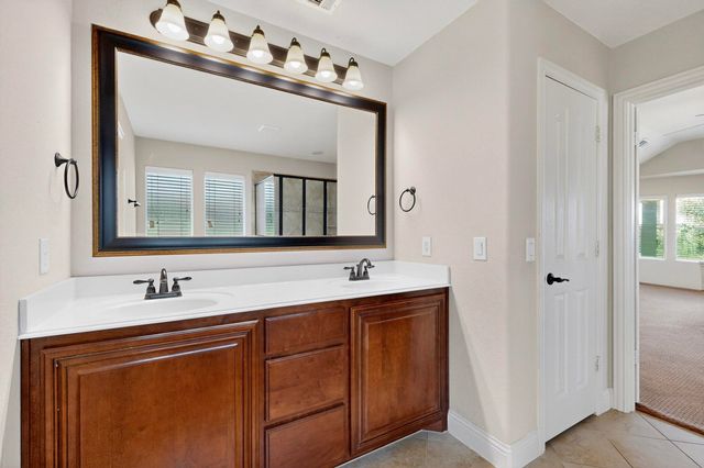 1310 Hearthstone Drive, Burleson, TX 76028