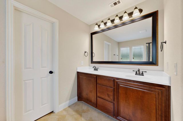 1310 Hearthstone Drive, Burleson, TX 76028