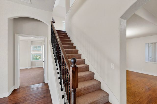 1310 Hearthstone Drive, Burleson, TX 76028