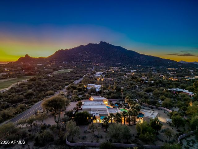 7468 E STAGECOACH Pass E, Carefree, AZ 85377