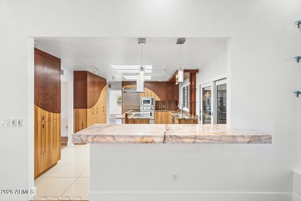 Image 11 of property listing at 7468 E STAGECOACH Pass, Carefree, AZ 85377