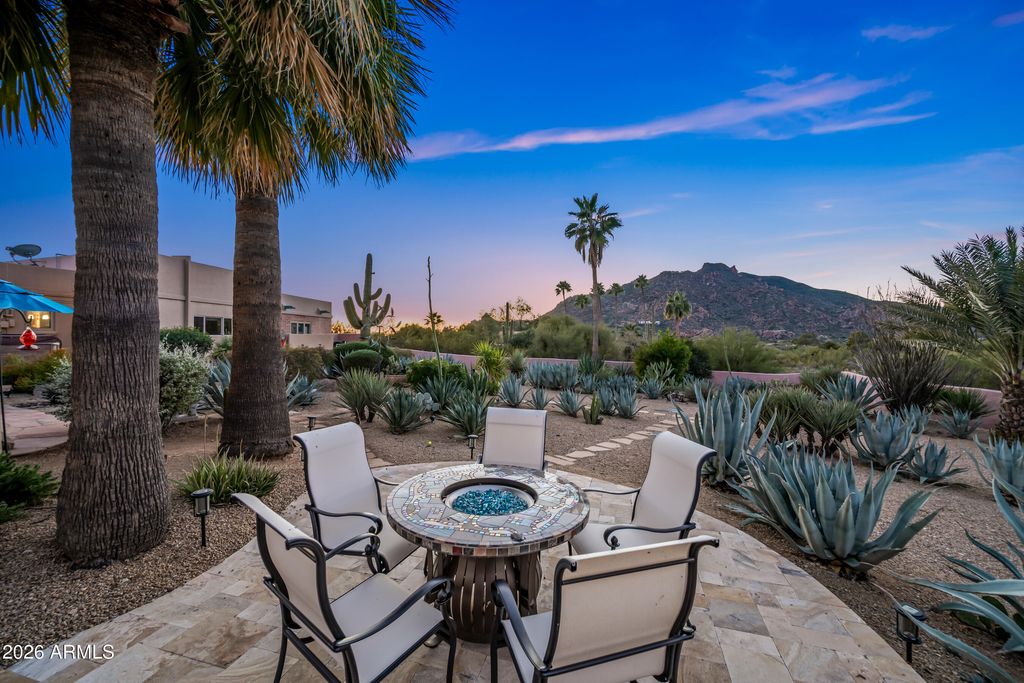 Image 25 of property listing at 7468 E STAGECOACH Pass, Carefree, AZ 85377