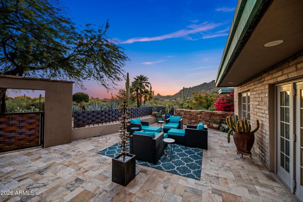 Image 4 of property listing at 7468 E STAGECOACH Pass, Carefree, AZ 85377